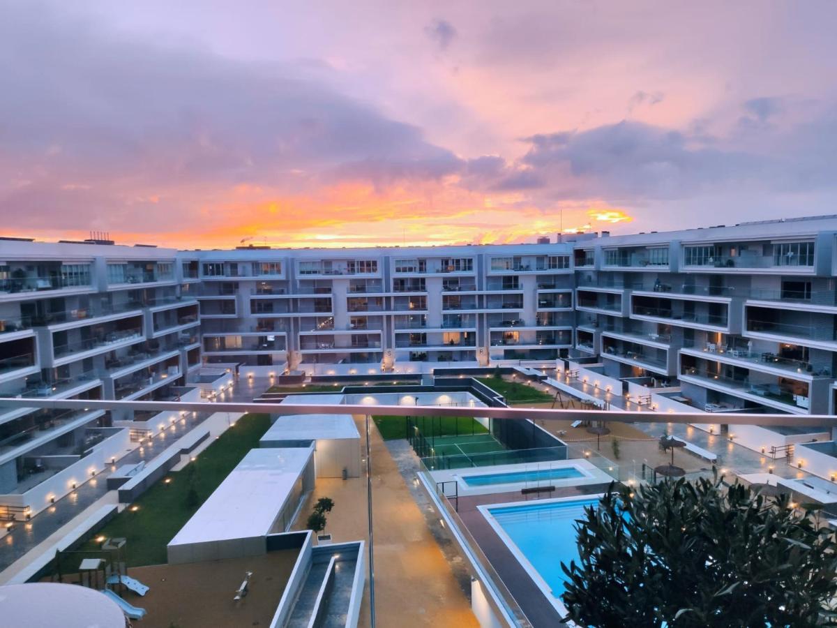 Apartamento Cervantino อัลกาลาเดเอนาเรส ภายนอก รูปภาพ