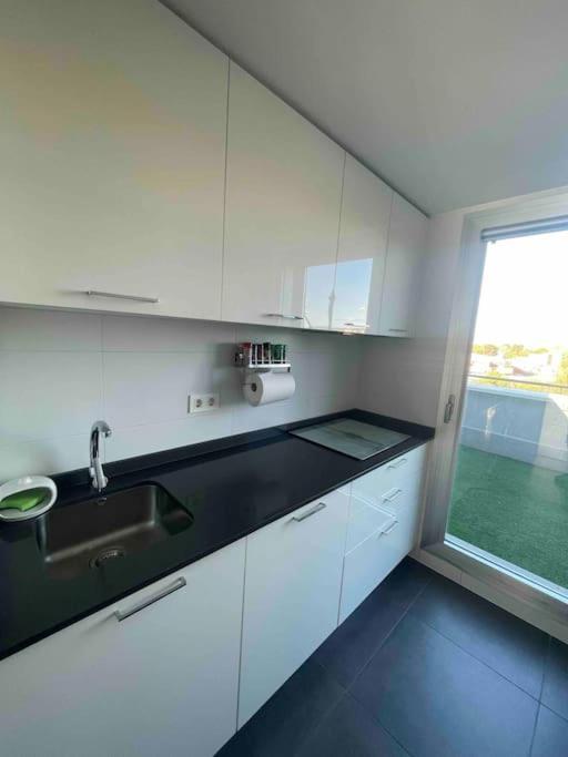 Apartamento Cervantino อัลกาลาเดเอนาเรส ภายนอก รูปภาพ
